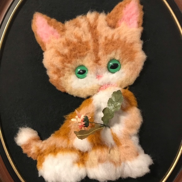 Vintage Kitten wall hanging handmade felted artwork orange tabby cat oval frame - Picture 2 of 7
